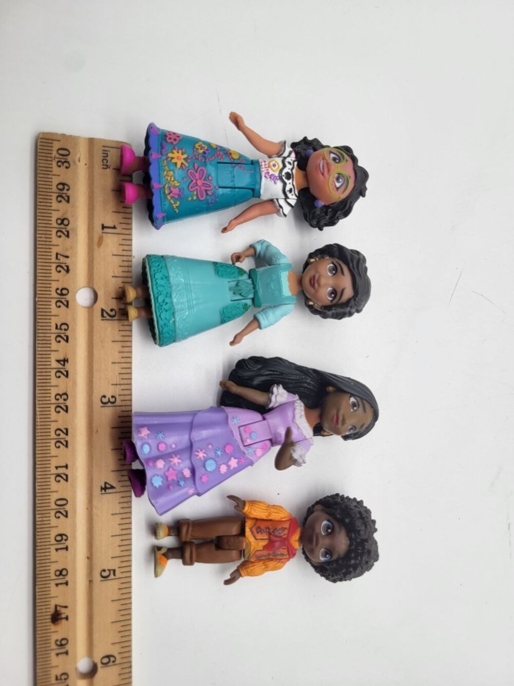 Disney ENCANTO Movie 3” Action Figures Mirabel Julieta Isabela Antonio Jakks - Picture 2 of 9
